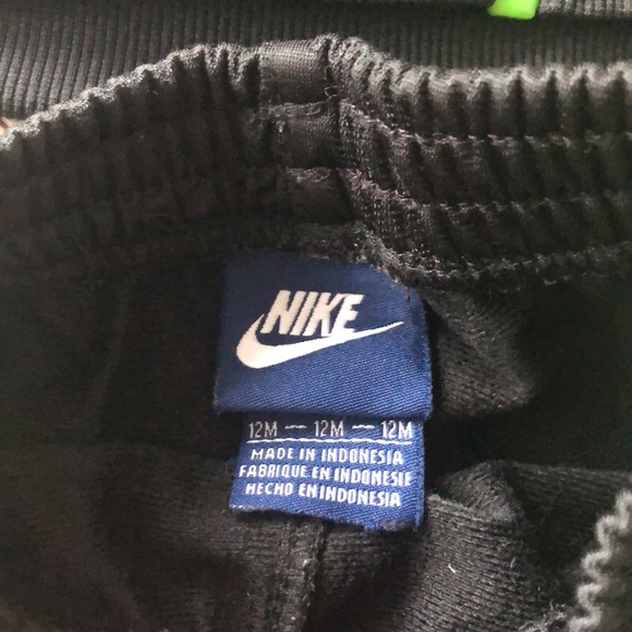 Black & Green Nike track suit - Picture 5 of 5